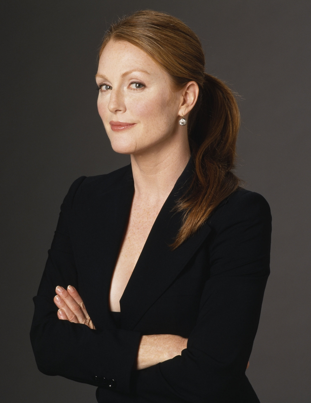 http://st-im.kinopoisk.ru/im/kadr/1/1/9/kinopoisk.ru-Julianne-Moore-1197654.jpg