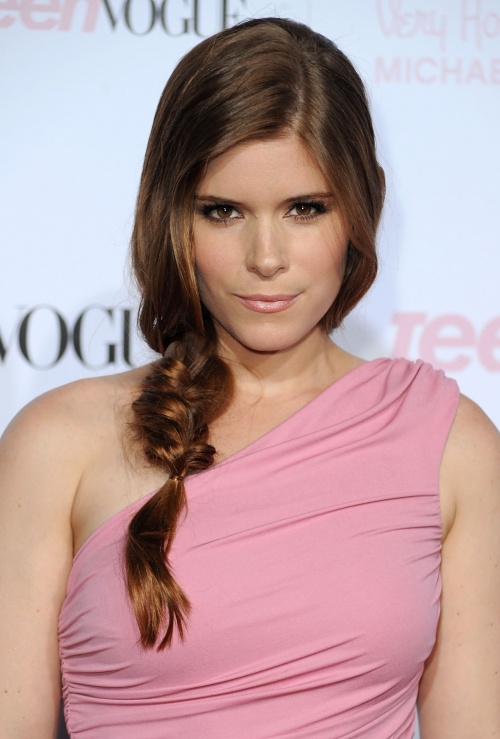 http://st-im.kinopoisk.ru/im/kadr/1/3/8/kinopoisk.ru-Kate-Mara-1387309.jpg