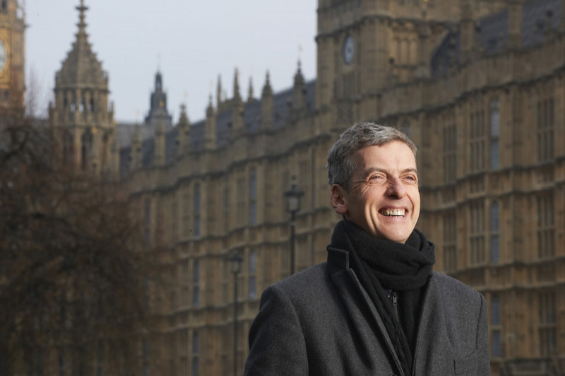 http://st-im.kinopoisk.ru/im/kadr/1/9/9/kinopoisk.ru-Peter-Capaldi-1990235.jpg