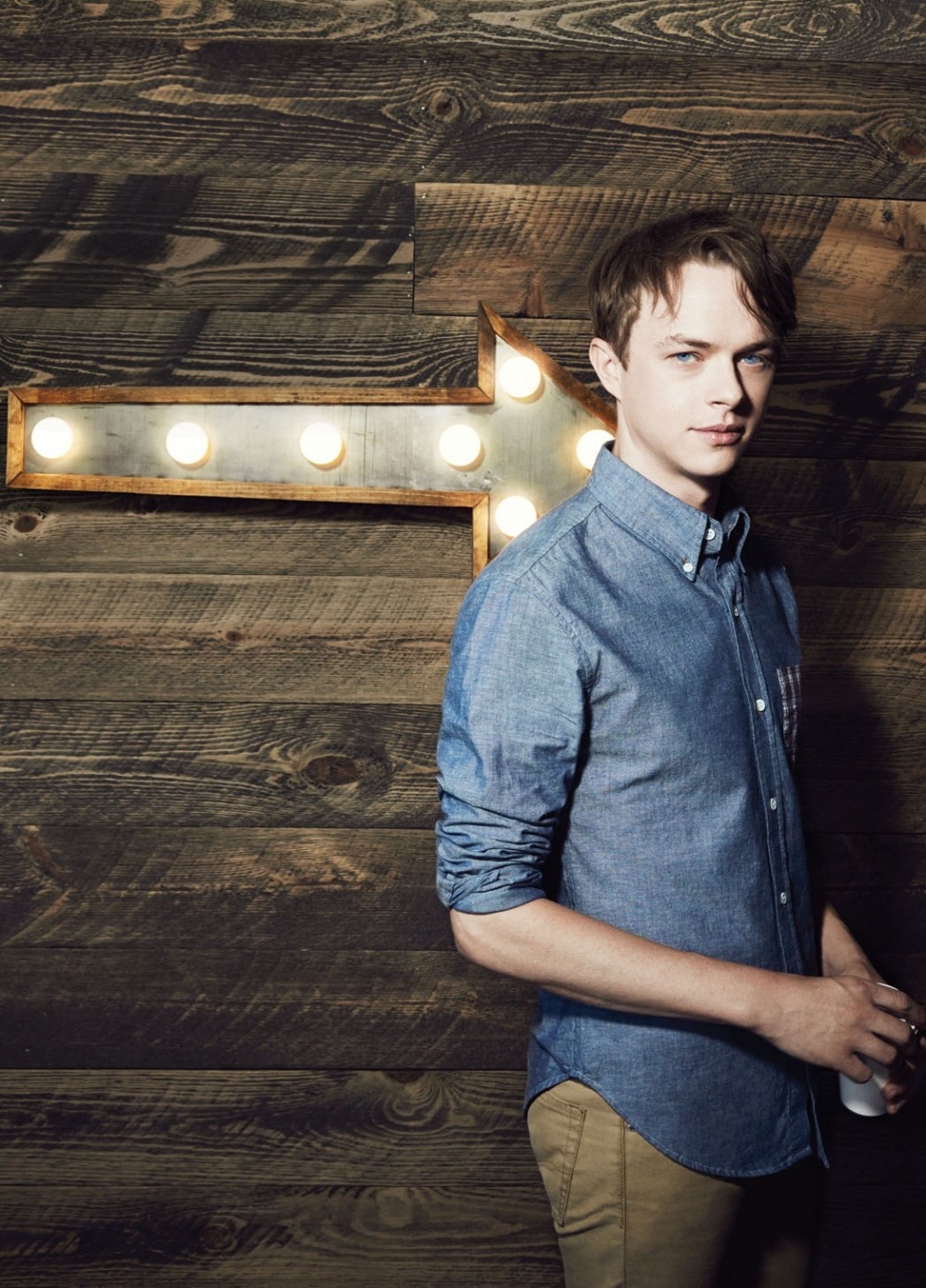 http://st-im.kinopoisk.ru/im/kadr/2/2/3/kinopoisk.ru-Dane-DeHaan-2236804.jpg