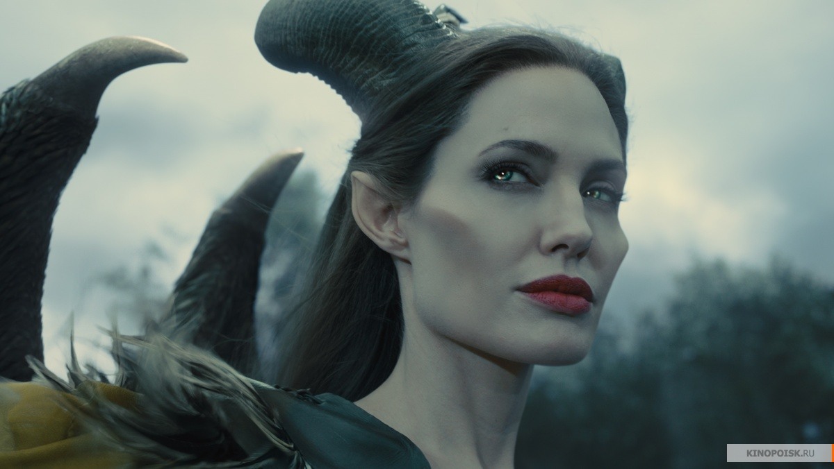 kinopoisk.ru-Maleficent-2410560.jpg