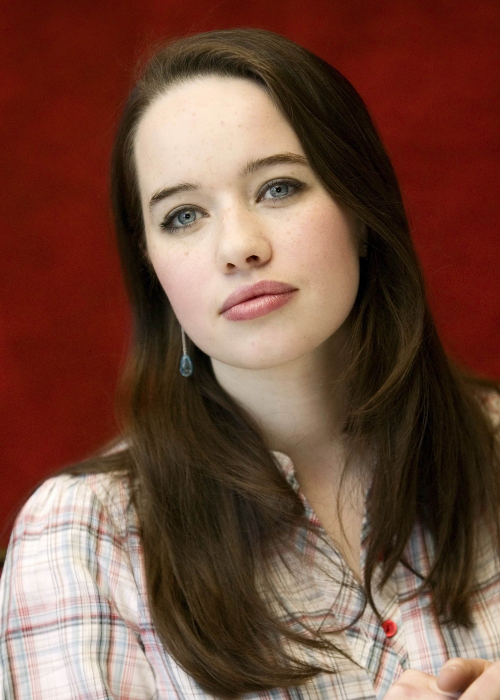 http://st-im.kinopoisk.ru/im/kadr/7/9/2/kinopoisk.ru-Anna-Popplewell-792821.jpg