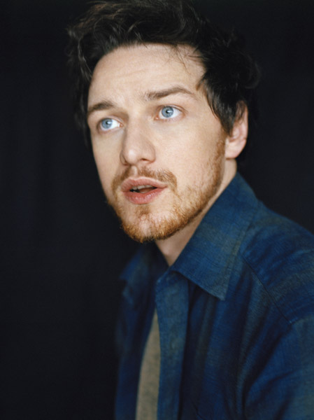 http://st-im.kinopoisk.ru/im/kadr/9/3/8/kinopoisk.ru-James-McAvoy-938716.jpg