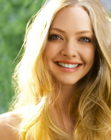 http://st-im.kinopoisk.ru/im/kadr/9/7/2/kinopoisk.ru-Amanda-Seyfried-972714.jpg