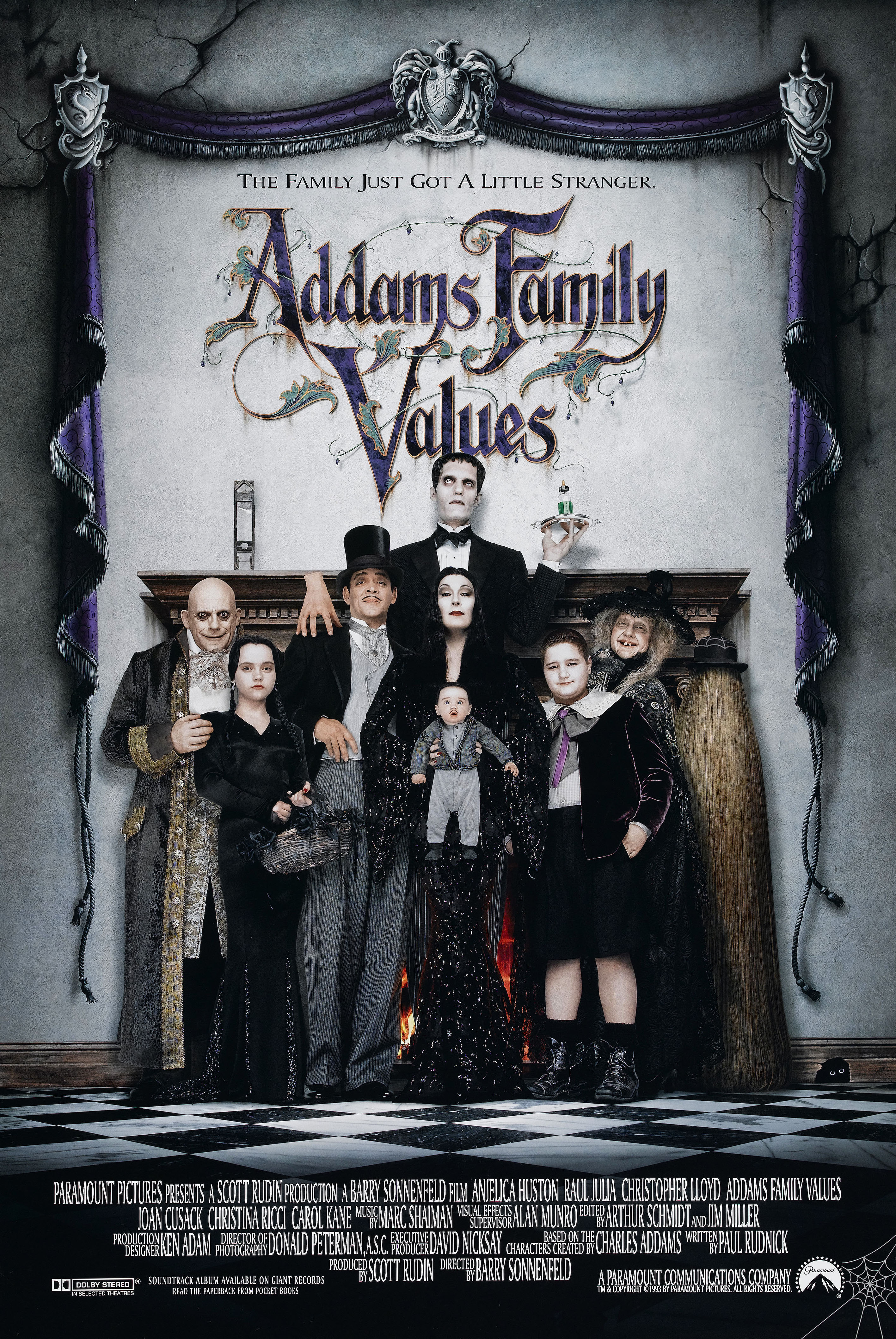 http://st-im.kinopoisk.ru/im/poster/1/7/9/kinopoisk.ru-Addams-Family-Values-1792423--o--.jpg