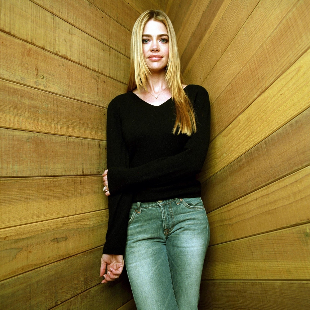 kinopoisk.ru-Denise-Richards-1172897.jpg
