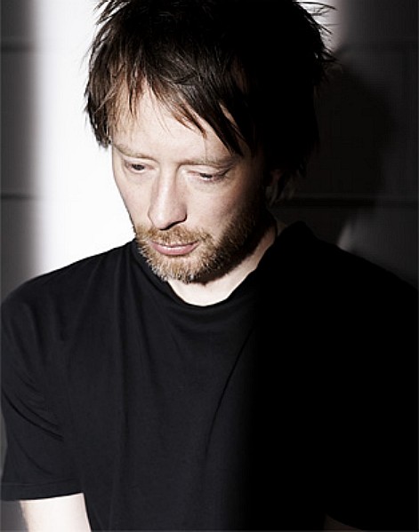 Thom-Yorke | Thom yorke, Thom yorke radiohead, Band photography