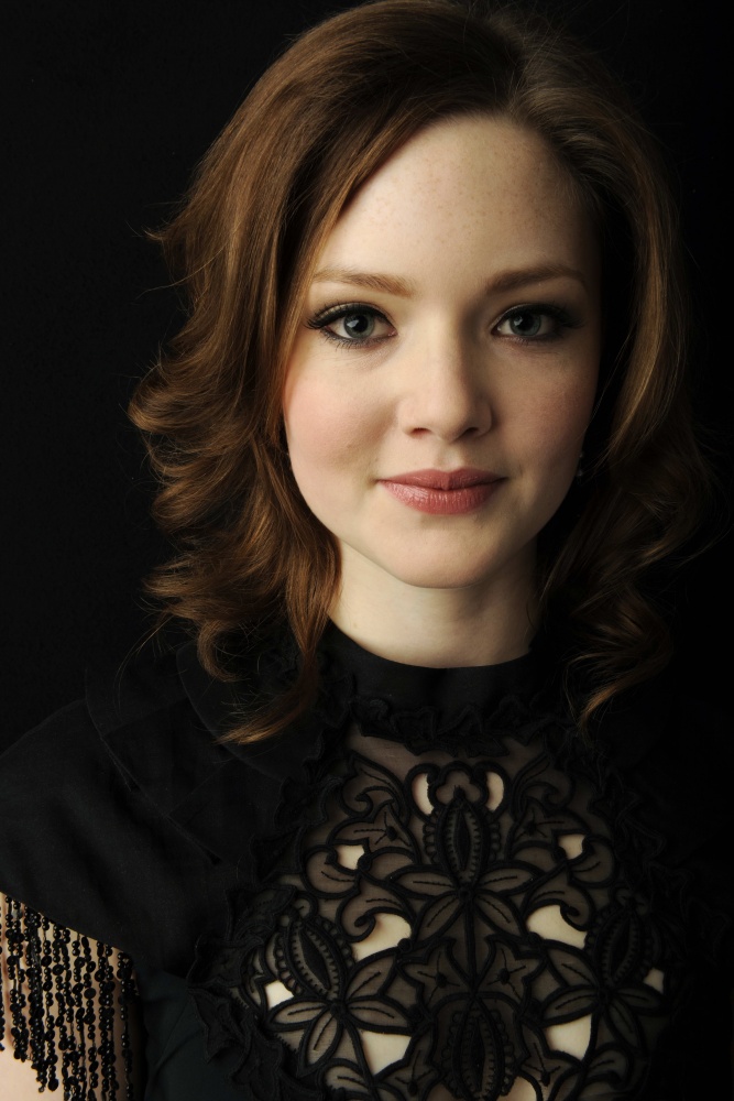 http://st-im.kinopoisk.ru/im/kadr/1/7/8/kinopoisk.ru-Holliday-Grainger-1786274.jpg