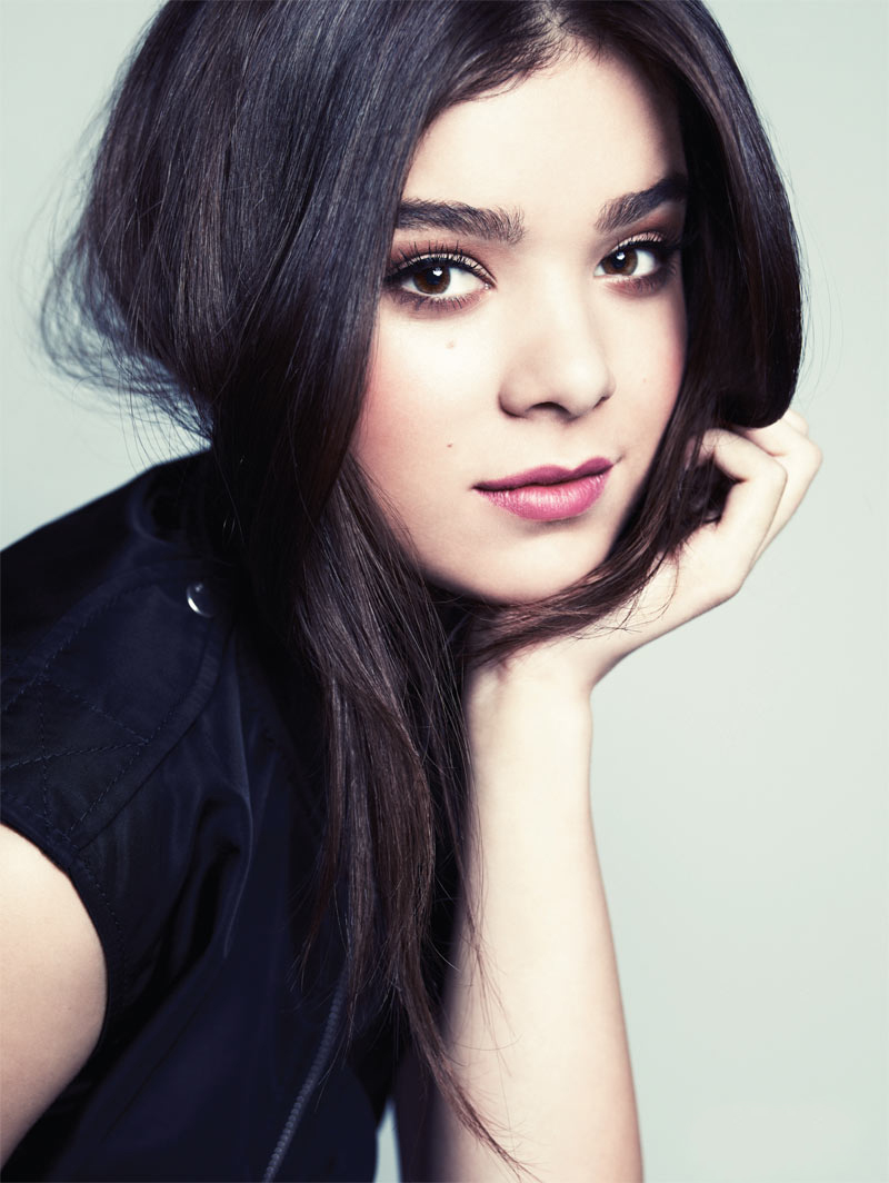 http://st-im.kinopoisk.ru/im/kadr/2/0/9/kinopoisk.ru-Hailee-Steinfeld-2092665.jpg