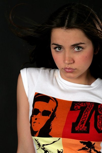kinopoisk.ru-Ana-de-Armas-2129085.jpg