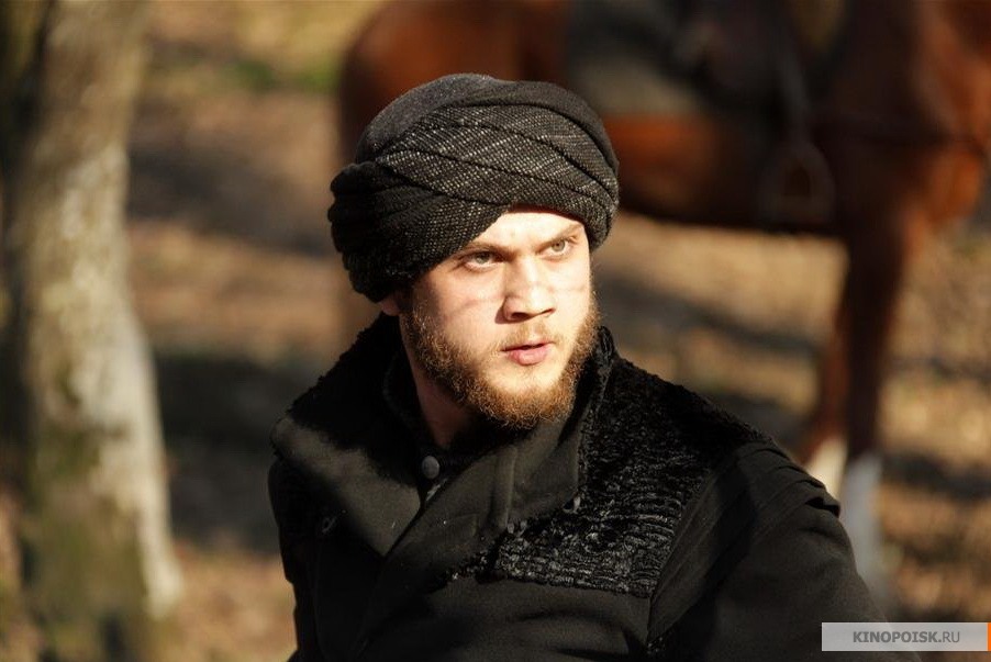 http://st-im.kinopoisk.ru/im/kadr/2/3/9/kinopoisk.ru-Muhtesem-Y_26_23252_3Bzyil-2399312.jpg