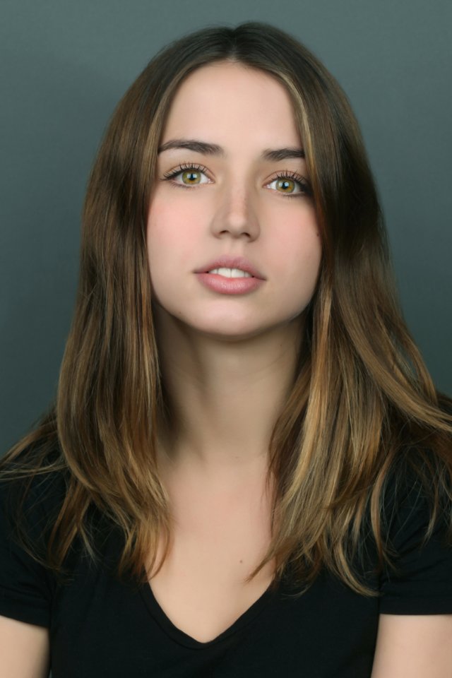 http://st-im.kinopoisk.ru/im/kadr/2/4/4/kinopoisk.ru-Ana-de-Armas-2444795.jpg