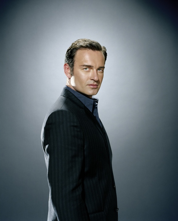 http://st-im.kinopoisk.ru/im/kadr/5/1/3/kinopoisk.ru-Julian-McMahon-513595.jpg