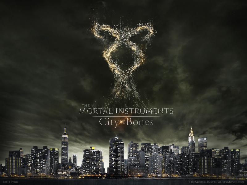 http://st-im.kinopoisk.ru/im/wallpaper/2/2/2/kinopoisk.ru-The-Mortal-Instruments_3A-City-of-Bones-2226812--w--800.jpg
